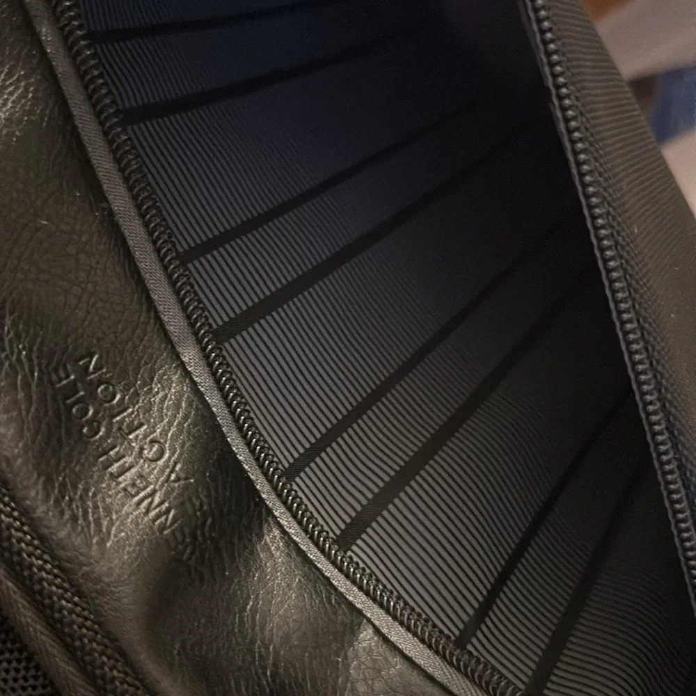 Kenneth Cole Reaction Black backpack briefcase